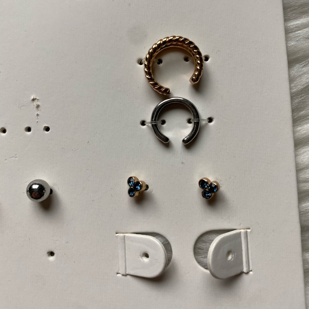 New assorted fashion earrings - Picture 3 of 5